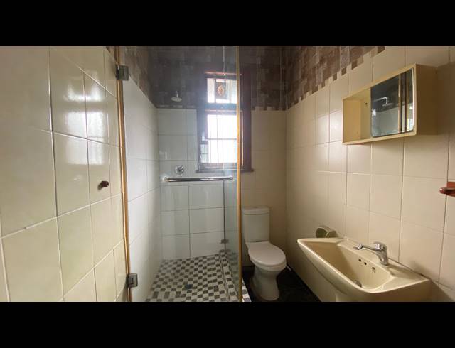 2 BEDROOM FLAT FOR SALE IN GLENWOOD